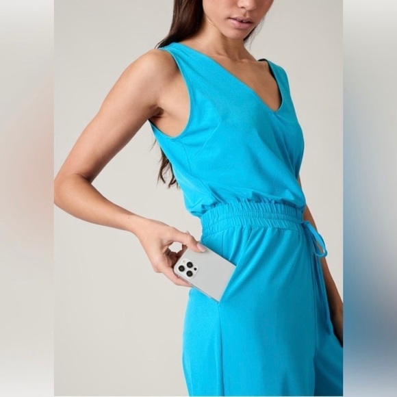 Athleta Avenue Sleeveless Jumpsuit Color Pacific Size Medium Petite - Picture 11 of 16